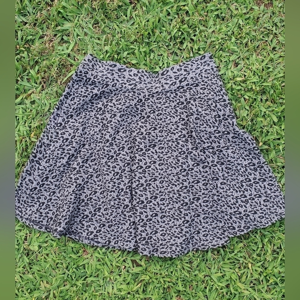 F&F Animal Print Elastic‎ Stretchy Waist Mini Women's skirt Size 8 US